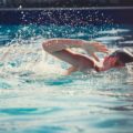 【研究から】子どものスポーツ早期専門化は将来的な成功をもたらすのか？水泳は？